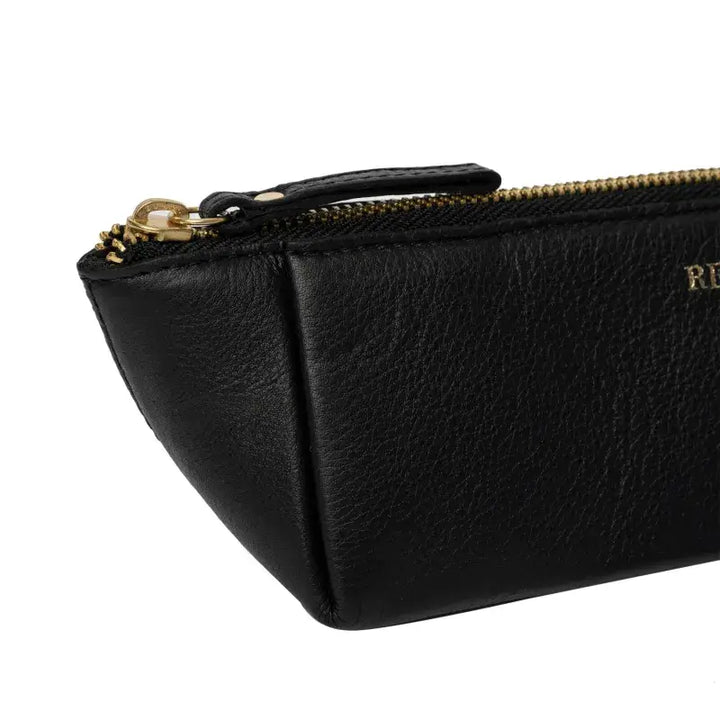 RE:Designed Project 12 - Stort Penalhus i Sort læder