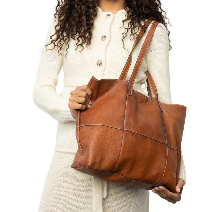 RE:Designed Project 19 - Shopper taske i Walnut læder