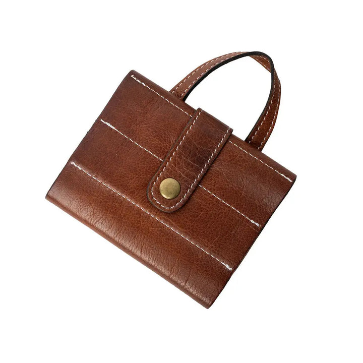 RE:Designed Project 66 - Strikkepindsopbevaring i walnut læder