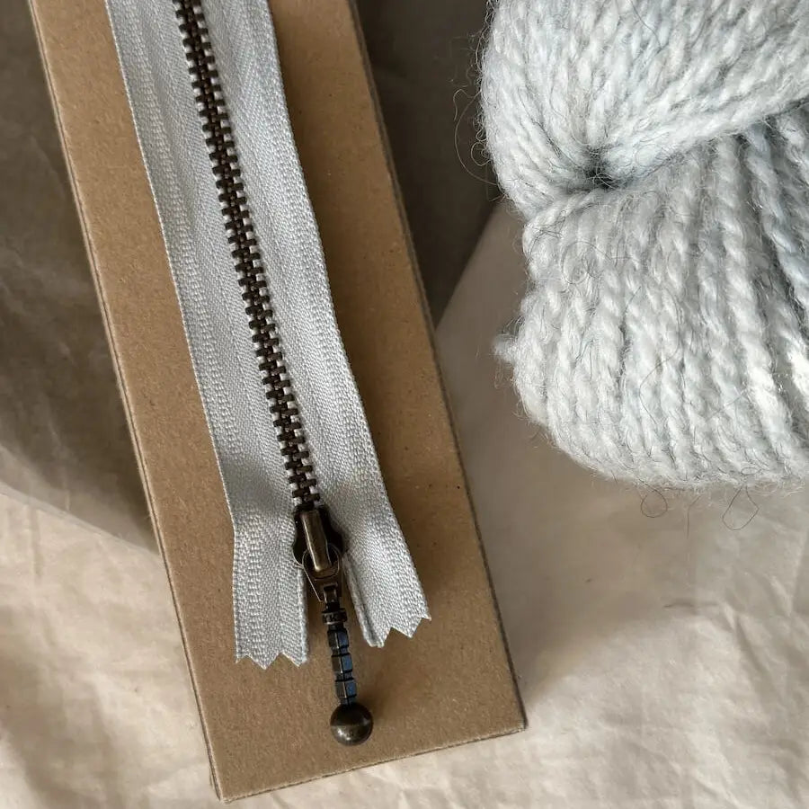 PetiteKnit - Lynlås 17 cm - Havskum