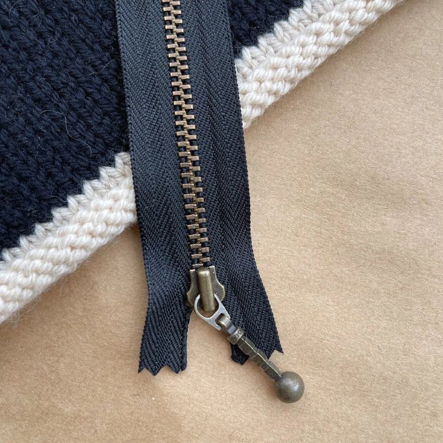 PetiteKnit - Lynlås 23 cm - Sort