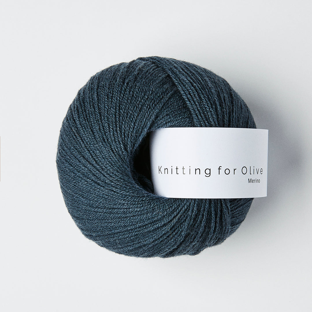 KFO Merino - Dyb Petroleumsblå - Knitting for Olive garn
