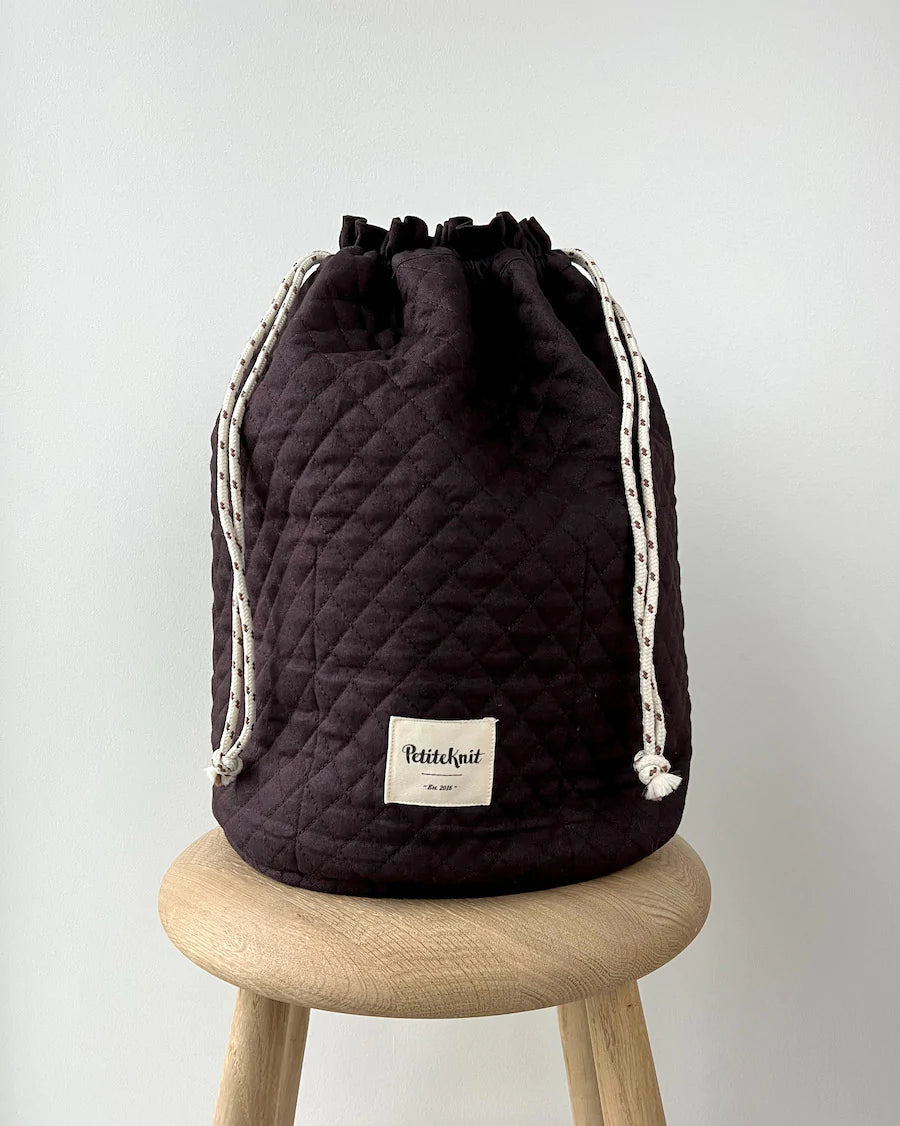 Get Your Knit Together Bag Grand - Dark Oak - PetiteKnit taske